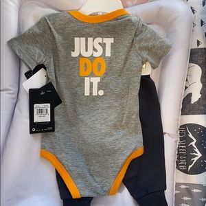 Baby Nike sweatpants and onesie set NWT